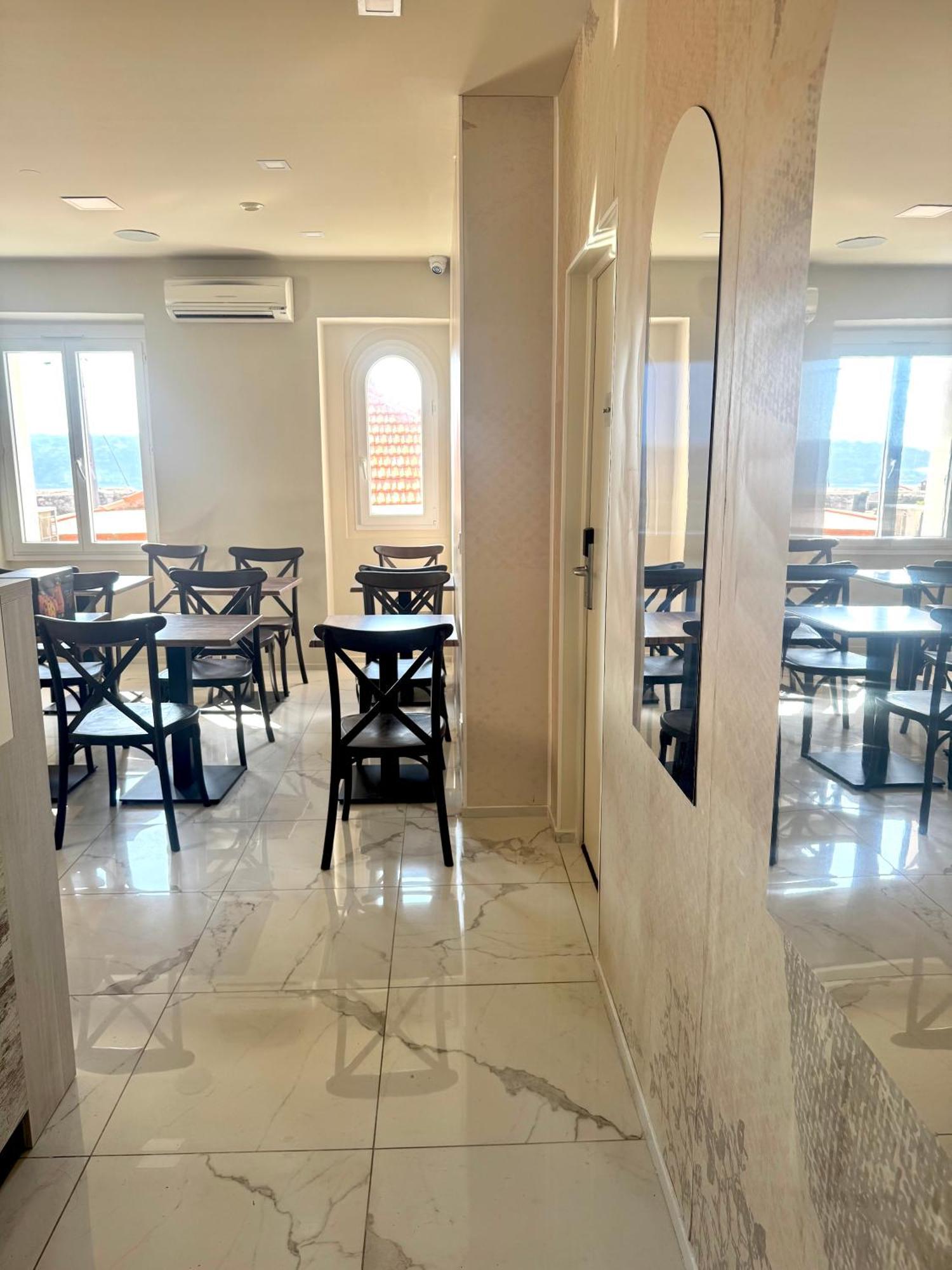 וילפראנש-סור-מר Hotel La Citadelle מראה חיצוני תמונה
